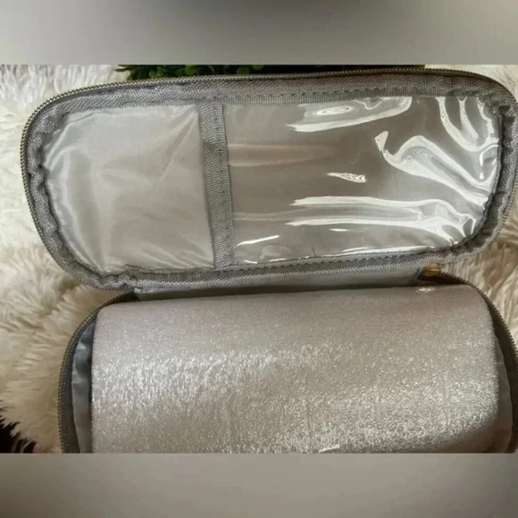 Beauty organizer zip top closure nwt gray and gold NWT - Picture 4 of 5